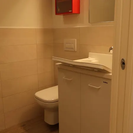 Appartamento Maison Miravalle Wifi Parcheggio Giardino
